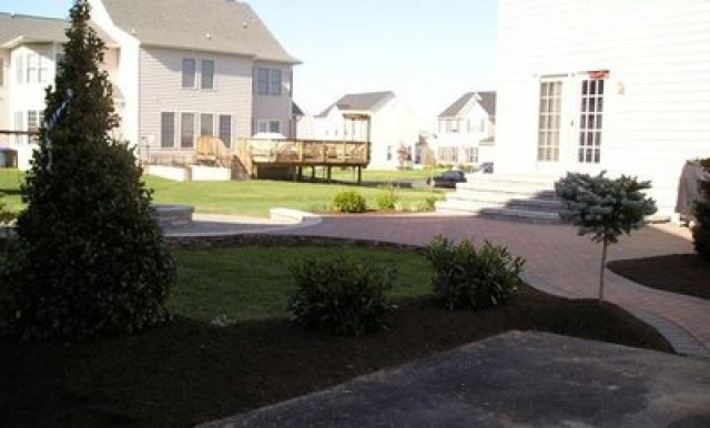 Benefits of Walkways to Enhance the Beauty and Function of Your Front Yard | Potomac MD