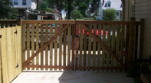 Top 15 Reasons For Gated, Residential Privacy Fences | Falls Church VA