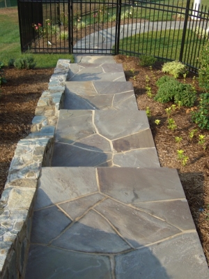 How to Install a Flagstone Walkway: Mortar &amp; Dry Construction Methods