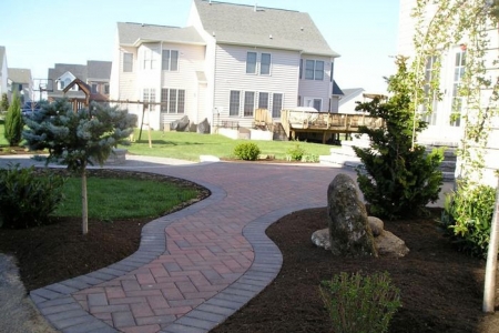 The Benefits Of Adding Pavers To Your Front Yard | Bethesda MD
